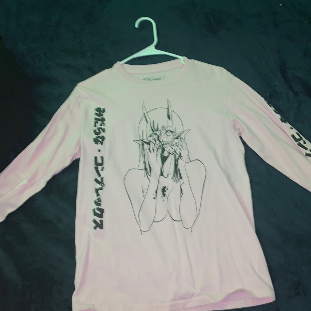 Only worn one but it’s too small, has a small bleach spot.